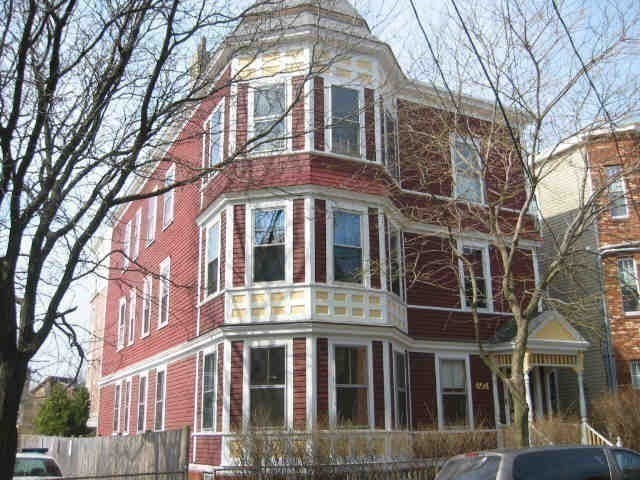 454 Green St, Riverside