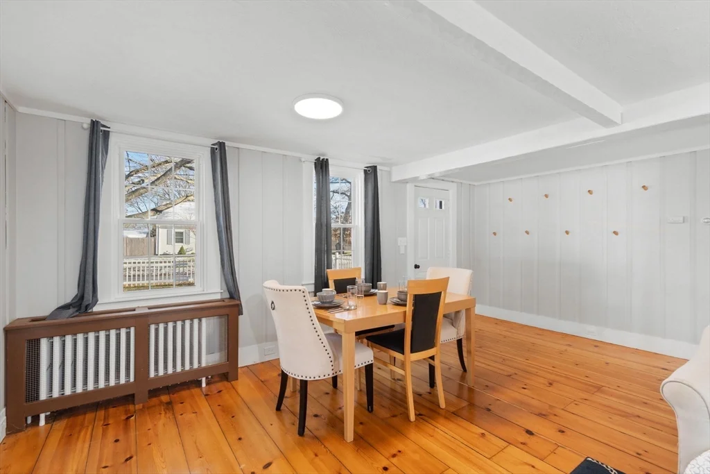 32 Woodside Ave, Wareham