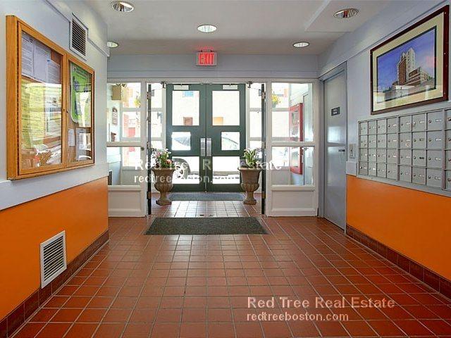 888 Washington St, Chinatown