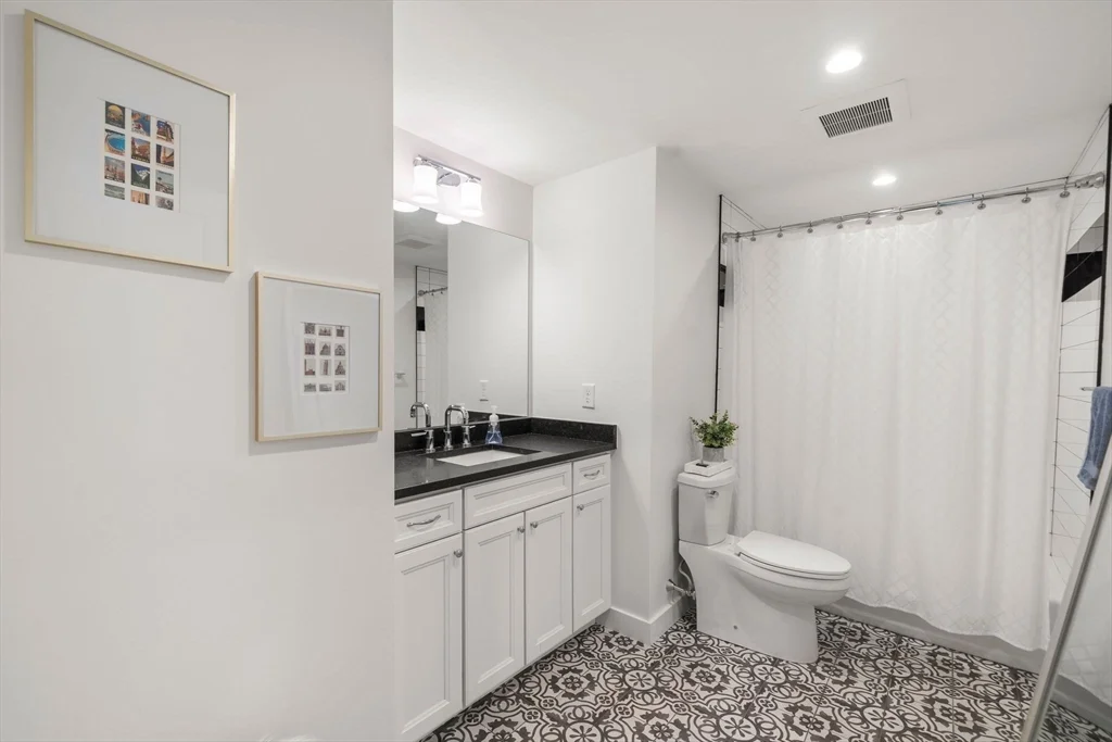 213 E Eagle St, East Boston