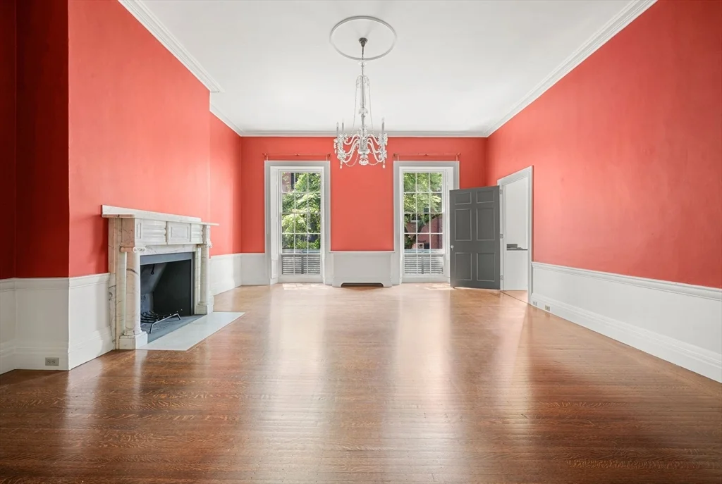 13 Chestnut St, Beacon Hill