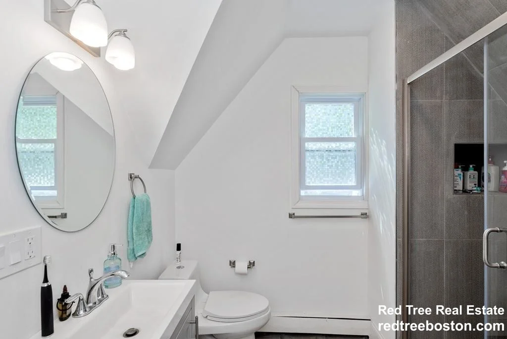 21 Kinross Rd, Brighton