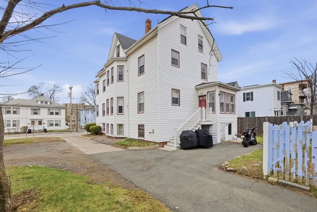 55 Pine St, Swampscott