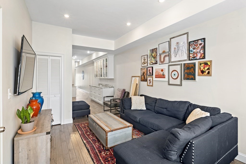 91 Chelsea St, East Boston