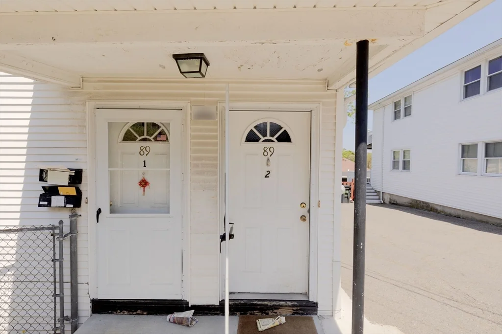 89 Brayton Rd, Oak Square