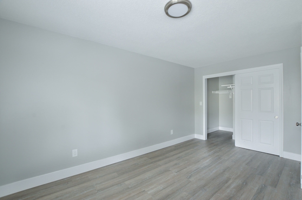 1049 Pleasant St, New Bedford