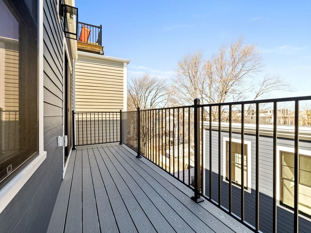 48 Woodward, South Boston