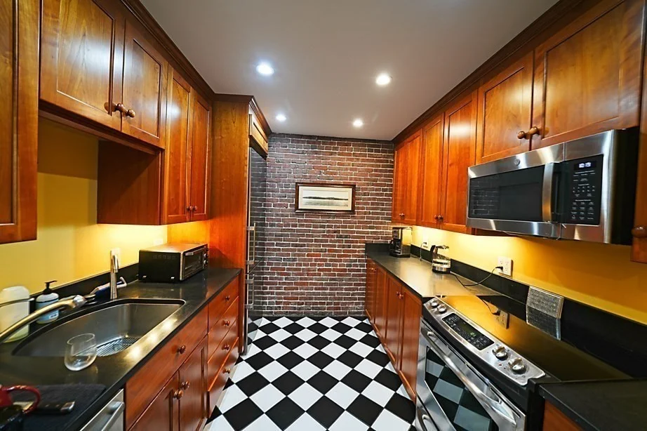 28-32 Atlantic, North End