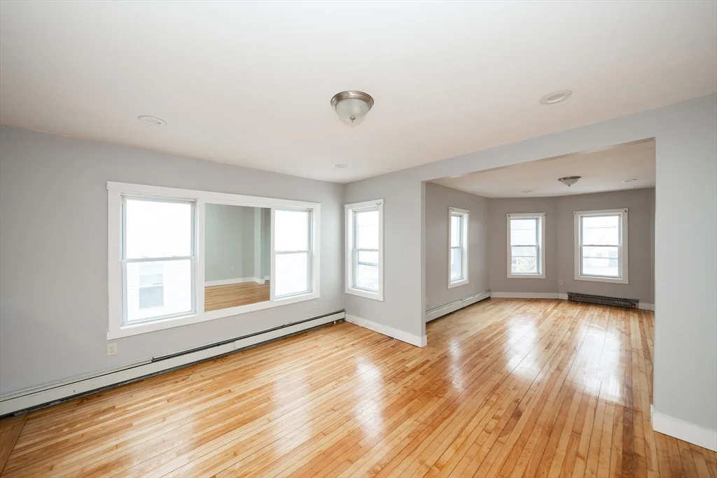 10 Alpine, Worcester