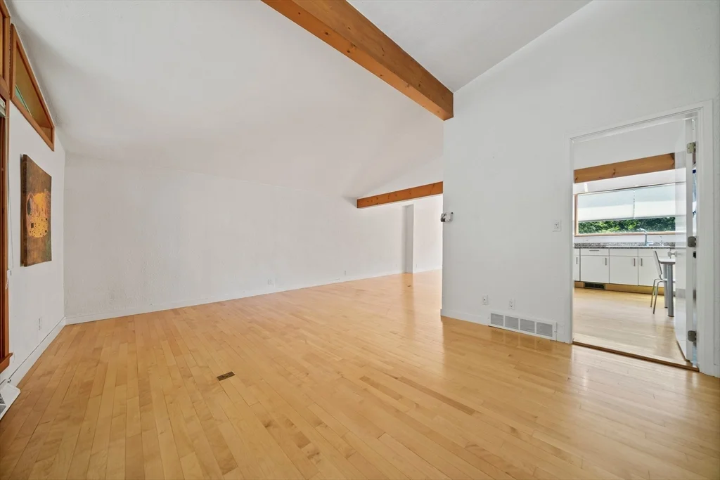 37 Harwich Rd, Newton