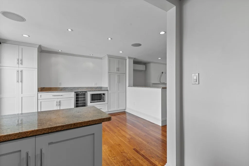 256 W 3rd St, South Boston
