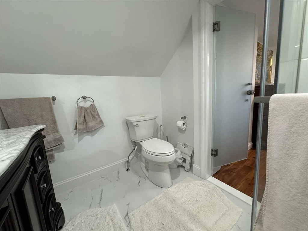 16 Homestead Ave, Quincy