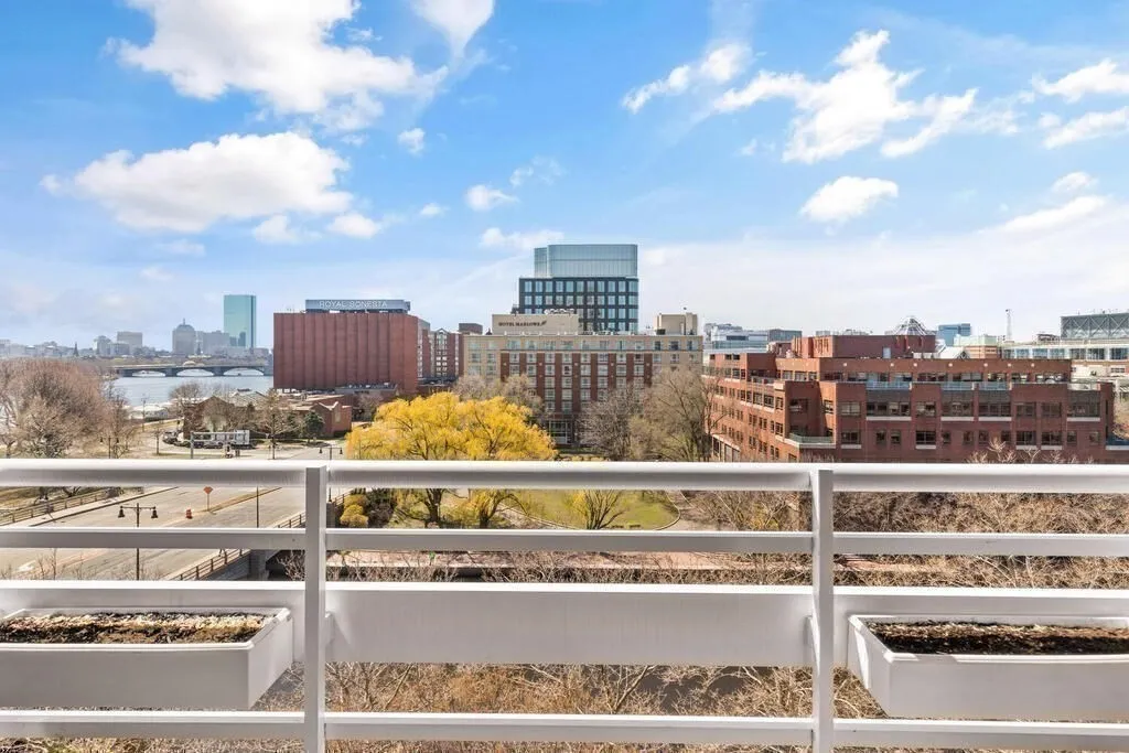 4 Canal Park, East Cambridge