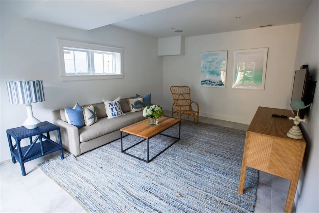 43 Vestal St, Nantucket (vil)