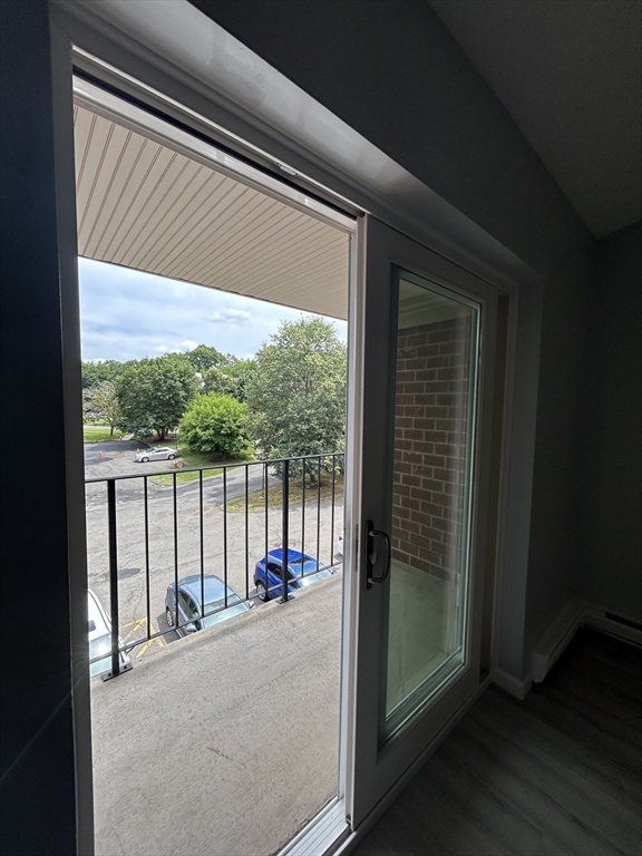 32 Maple Crest Cir, Holyoke