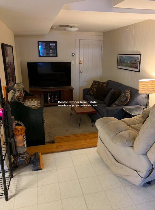 1748 Beacon St, Brookline