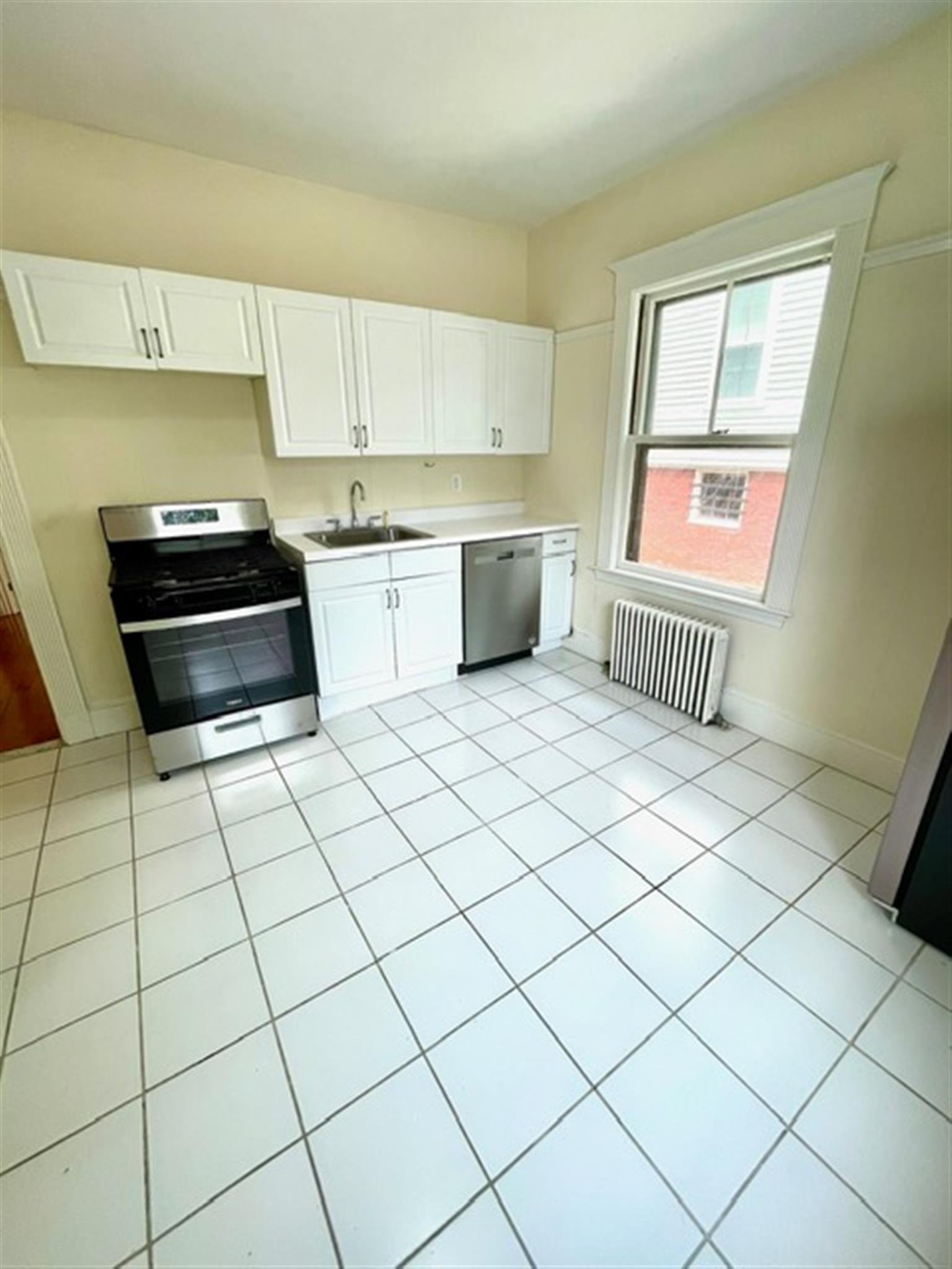 81 College Ave, Powder House Square