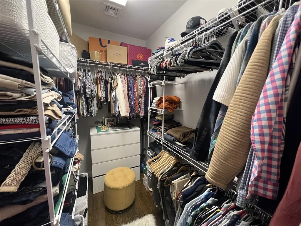 259 Oakwood Ave, Revere