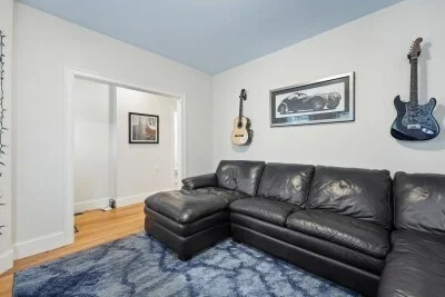 22 Henderson St, Magoun Square