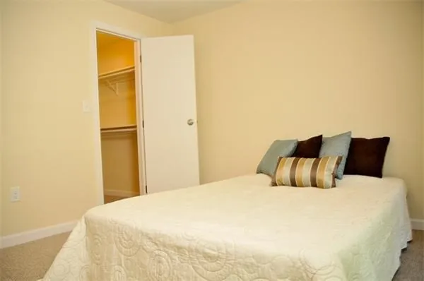 26 Walden Dr, Natick