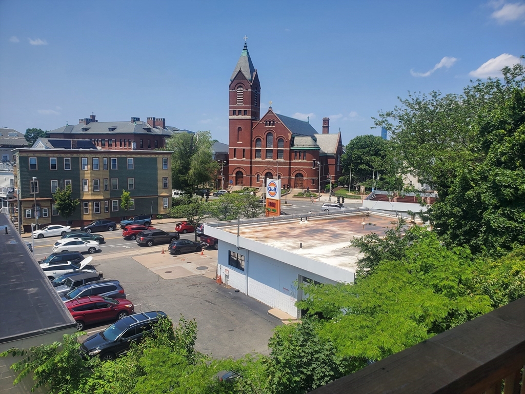 26 Buttonwood St, Dorchester