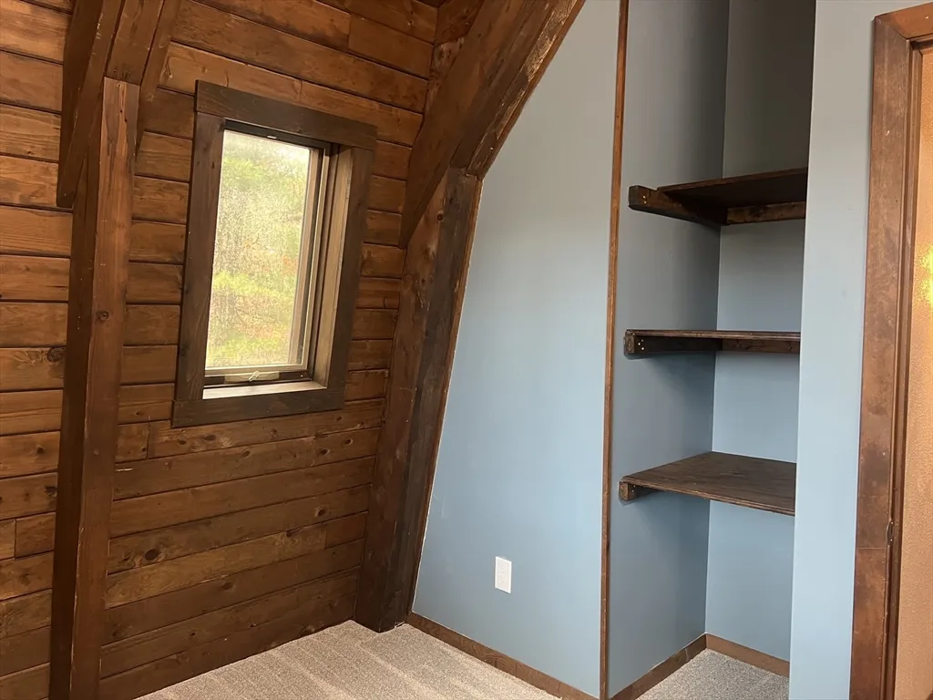 888 Salem St, Groveland