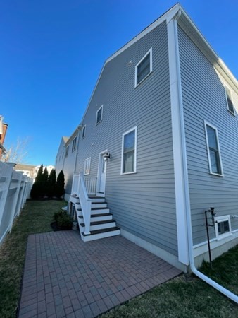 51 Oak St, Needham