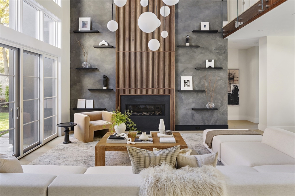 56 Bigelow Rd, West Newton