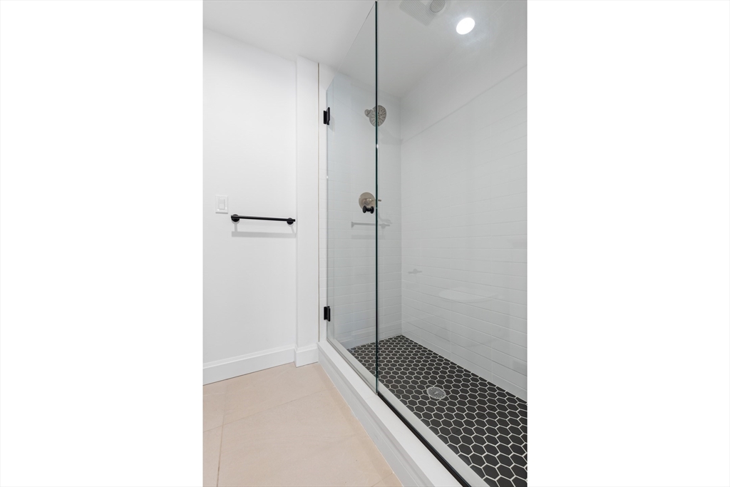 1618 Beacon St, Brookline