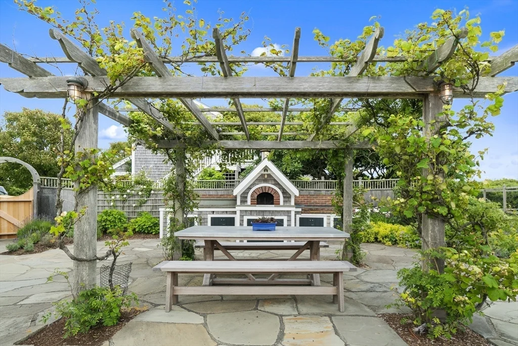 28 Bosworth St, Nantucket