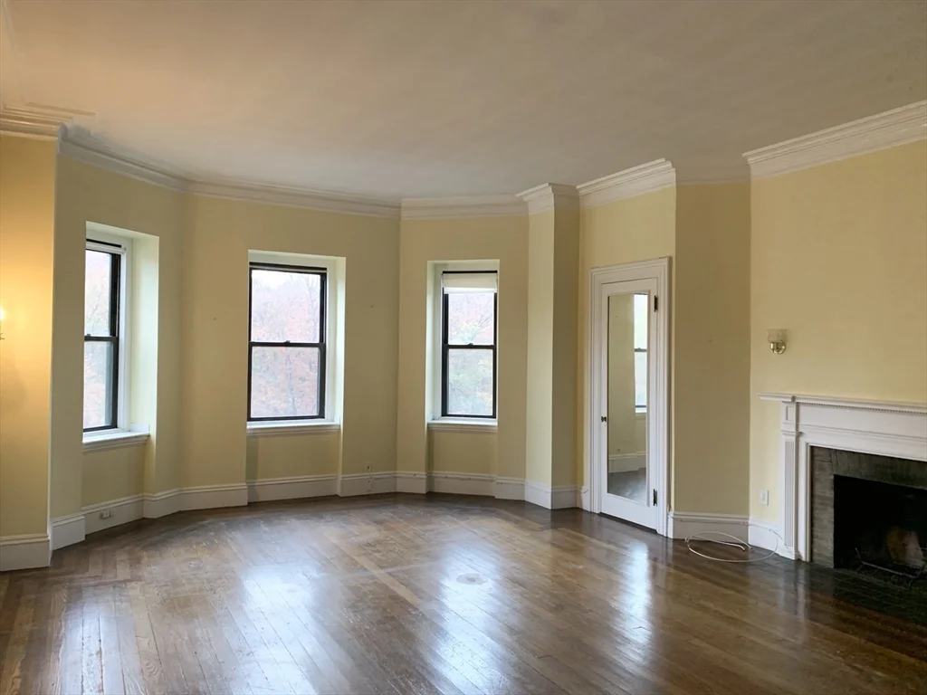 317 Commonwealth Ave, Back Bay