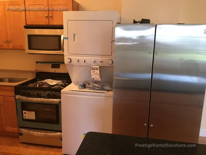 120 Gladstone St, East Boston