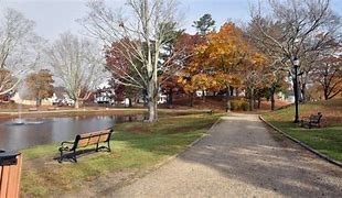 629 Washington St, Whitman