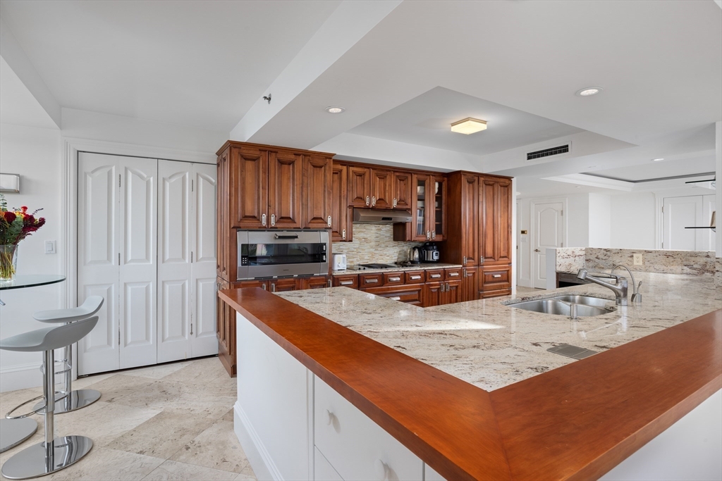 75-83 Cambridge Pkwa, East Cambridge