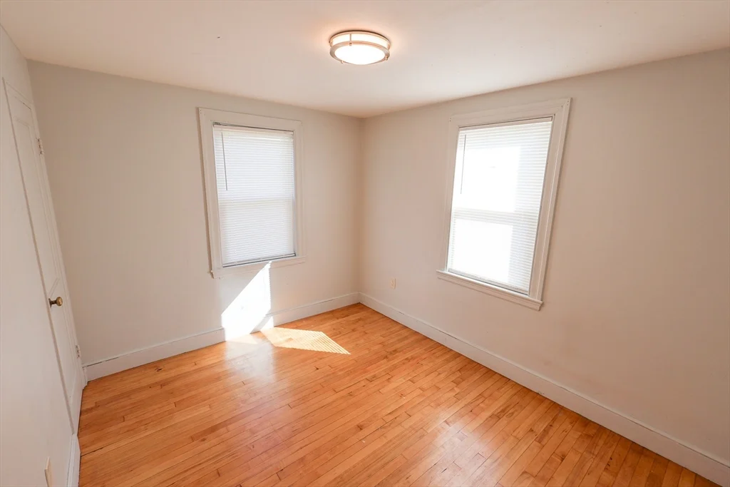 15 Ridgeview Ave, Mattapan