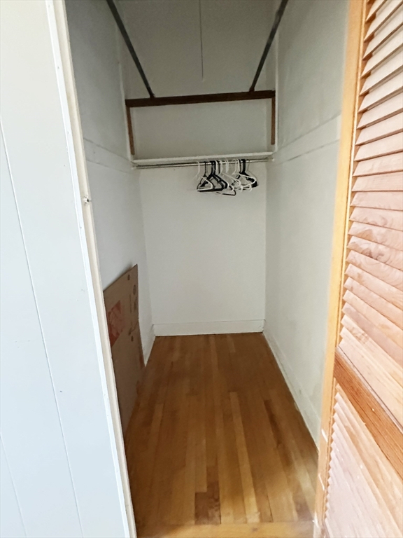 47 Hathaway St, Fall River