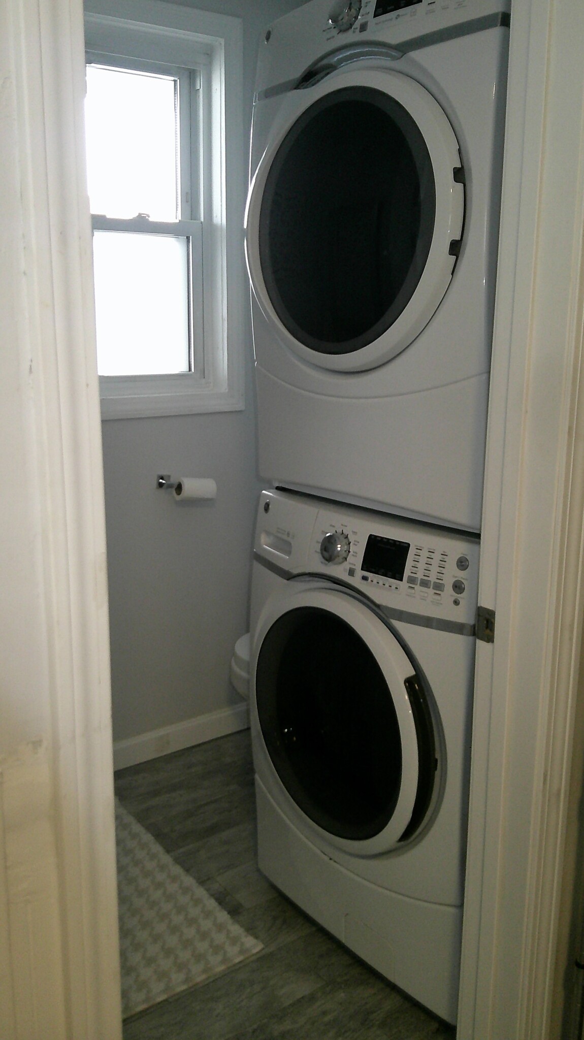 876 Adams St, Cedar Grove