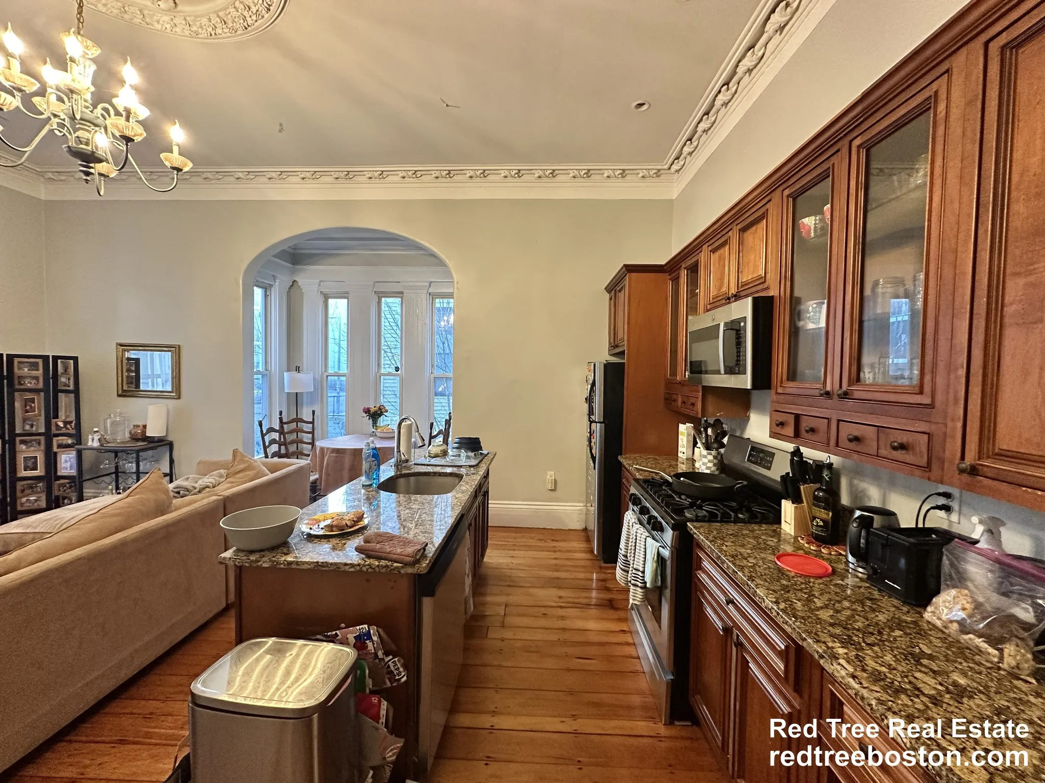 135 Hillside St, Mission Hill