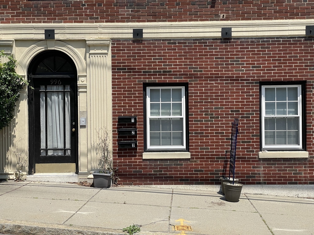 996 Chestnut St, Newton Upper Falls