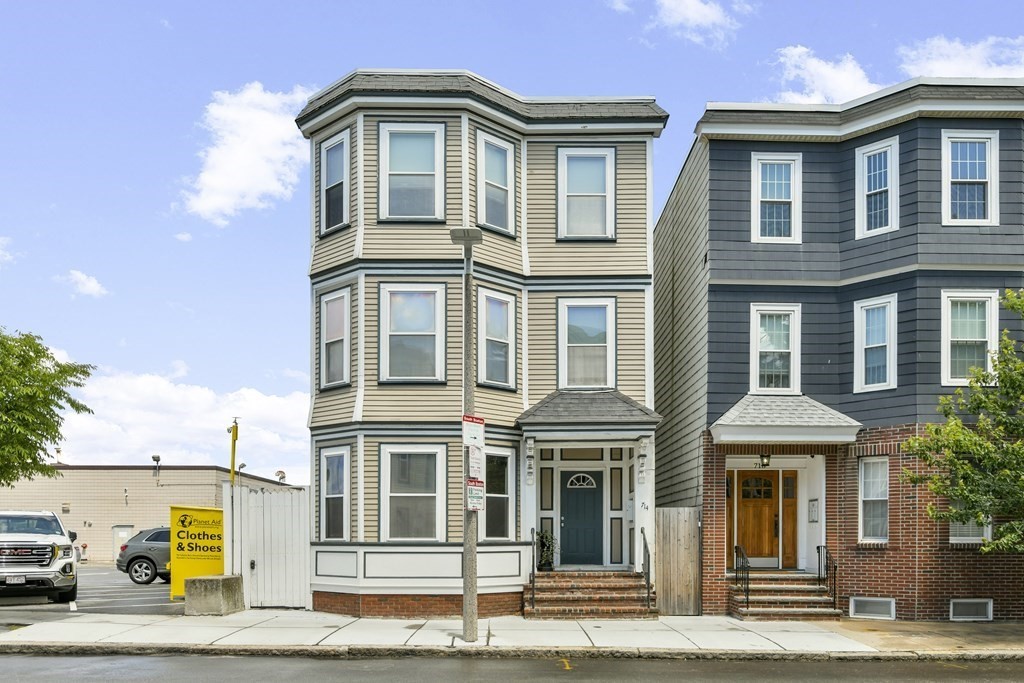 714 East 4th, South Boston