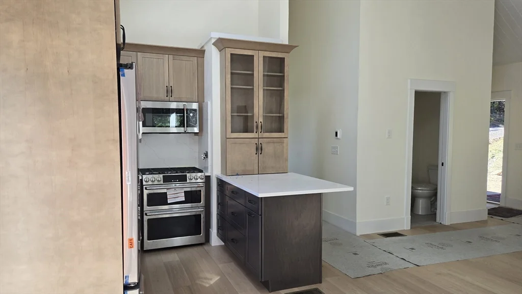 639 E Broadway, Riverside