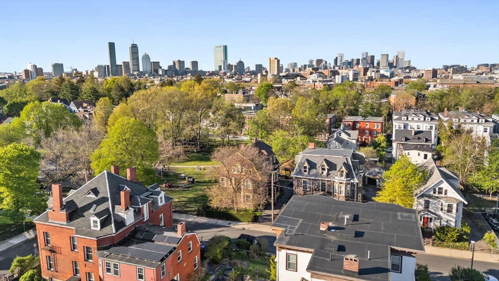 86 Winthrop St, Roxbury