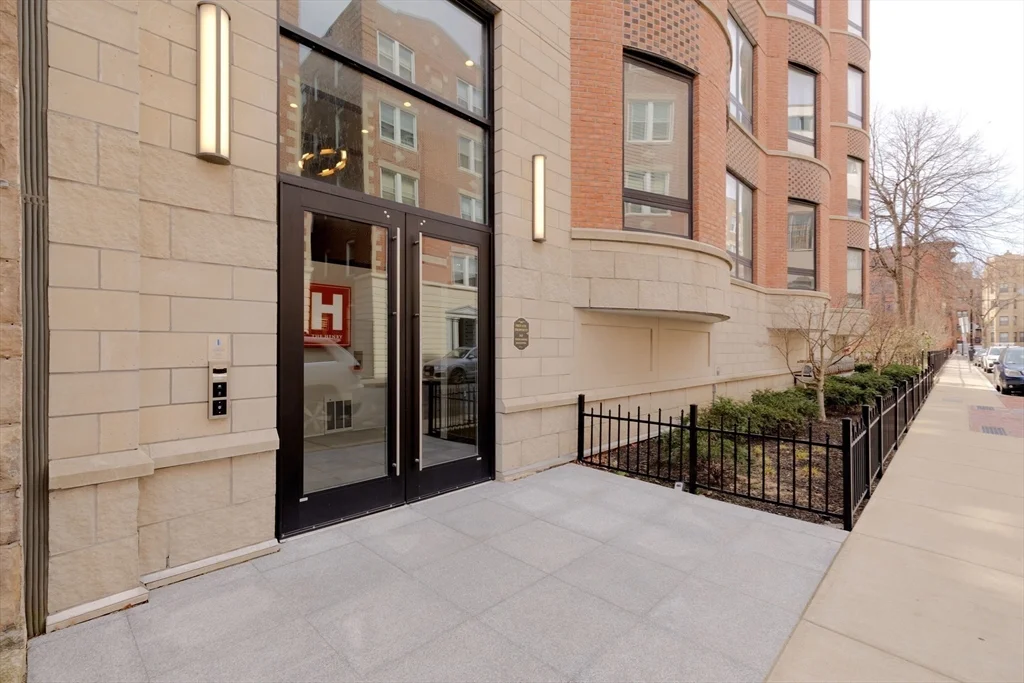 50 Symphony Rd, Fenway