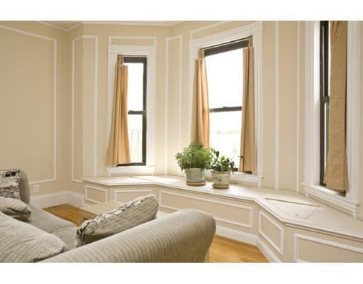 26 Bradlee Rd, Medford