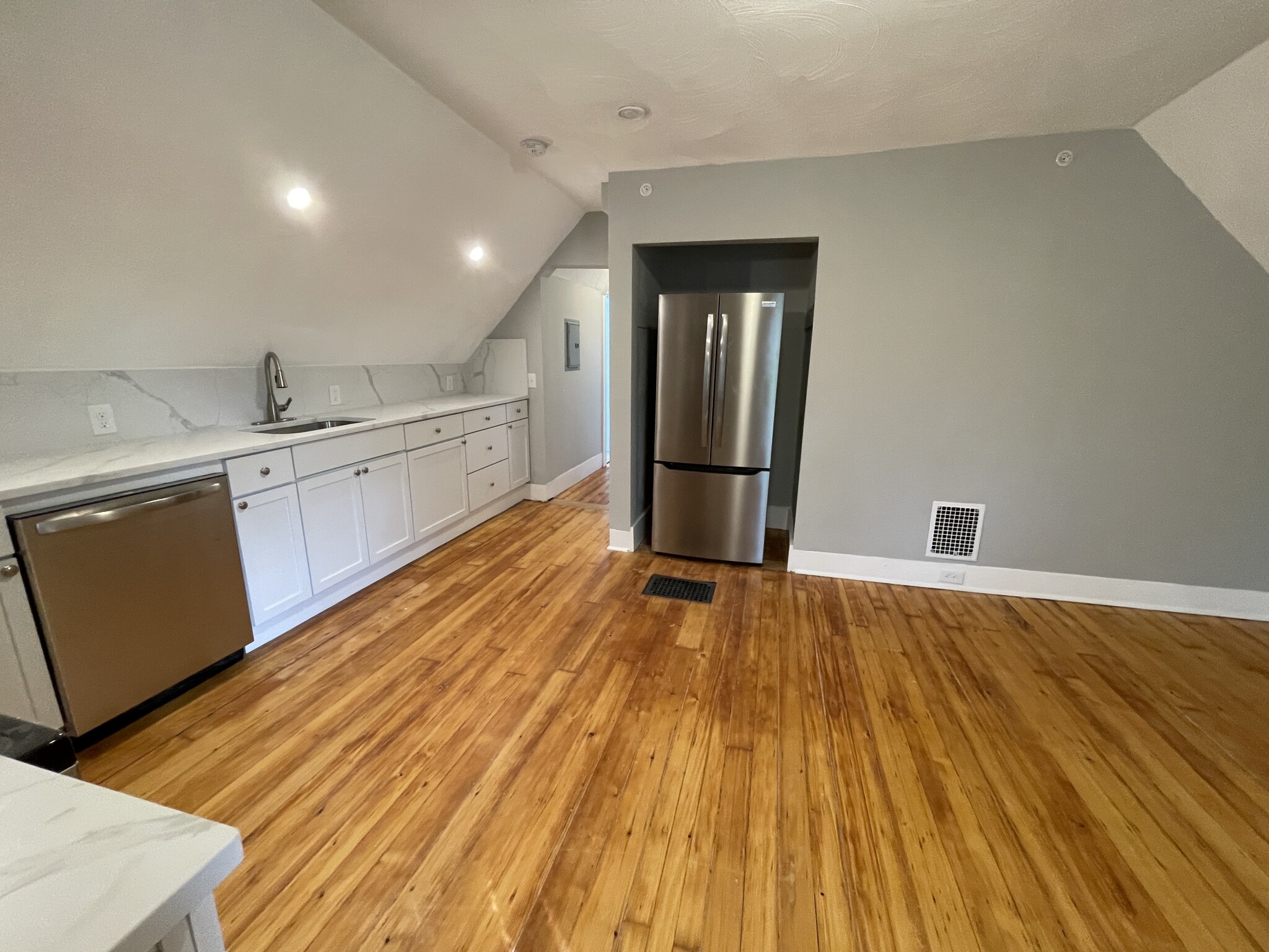 35 Cameron Ave, Teele Square