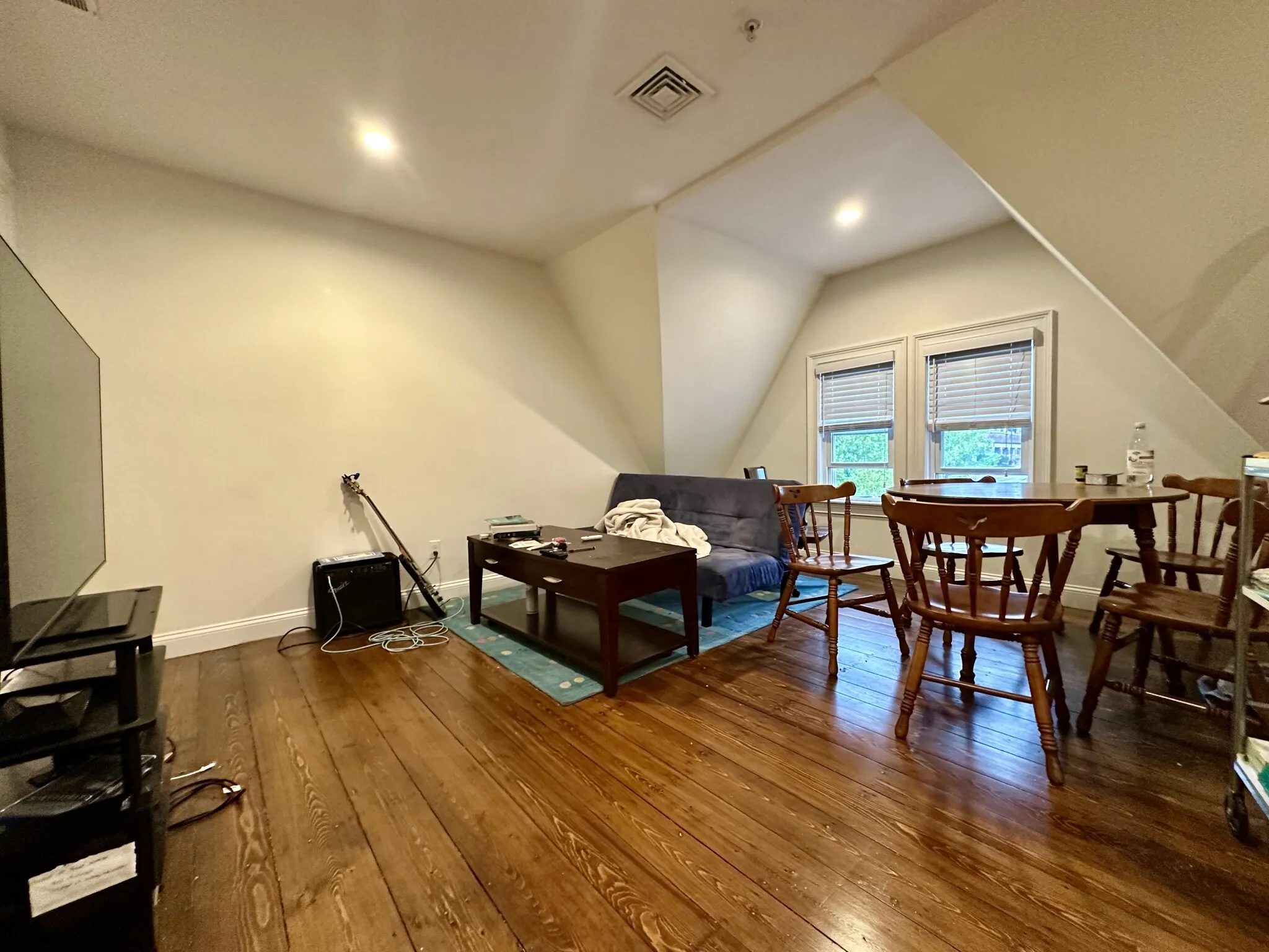 19-21 Bellevue St, Banks Square