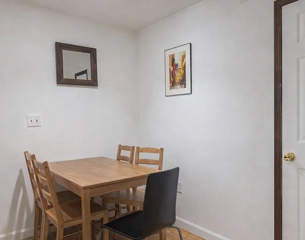 10 Parker Hill Av, Coolidge Corner