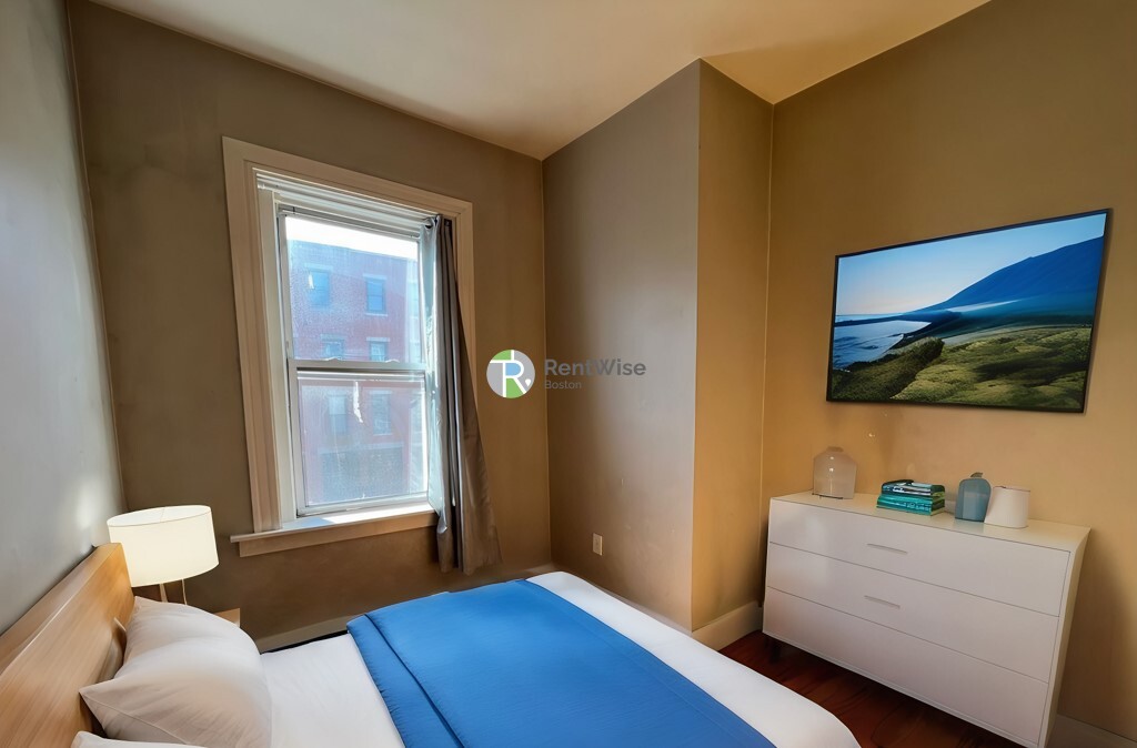 20 Chelsea Ter, East Boston