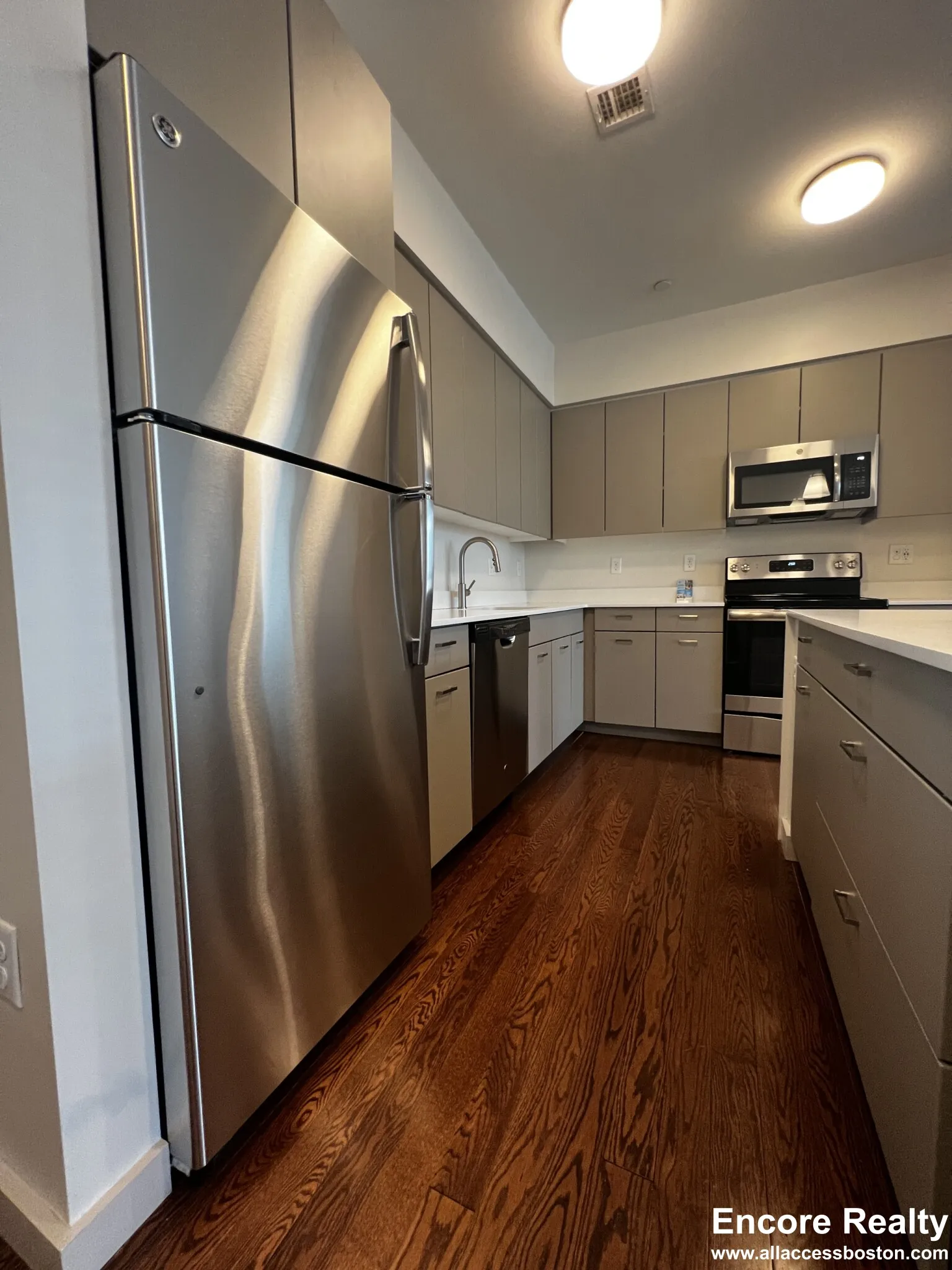 455 Harvard St, North Brookline