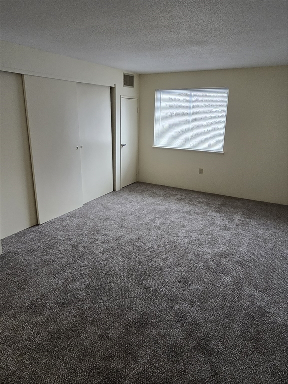 3 Post Oak Ln, Natick